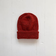 Håndstrikket uldhue, 'Lava Red'